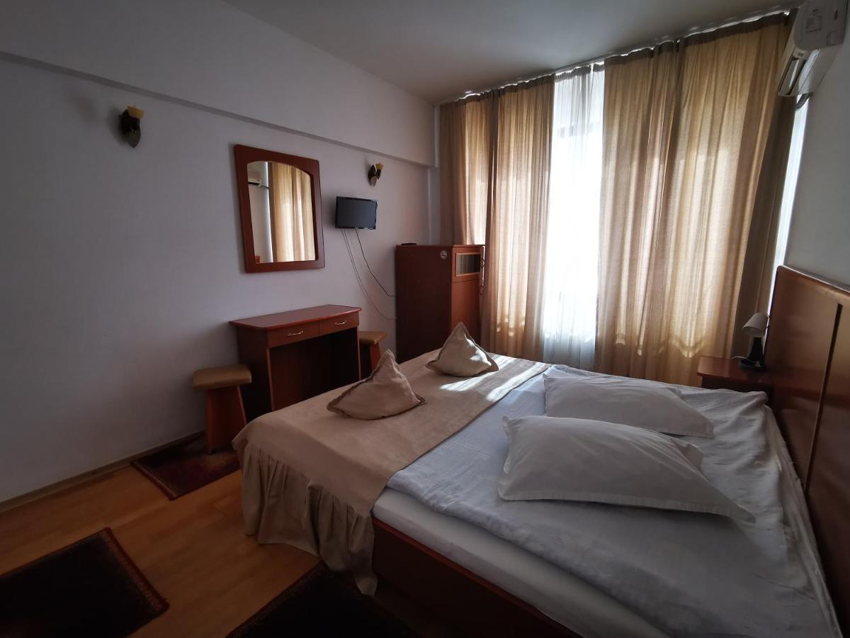 Hotel Unirea Focşani Exterior foto