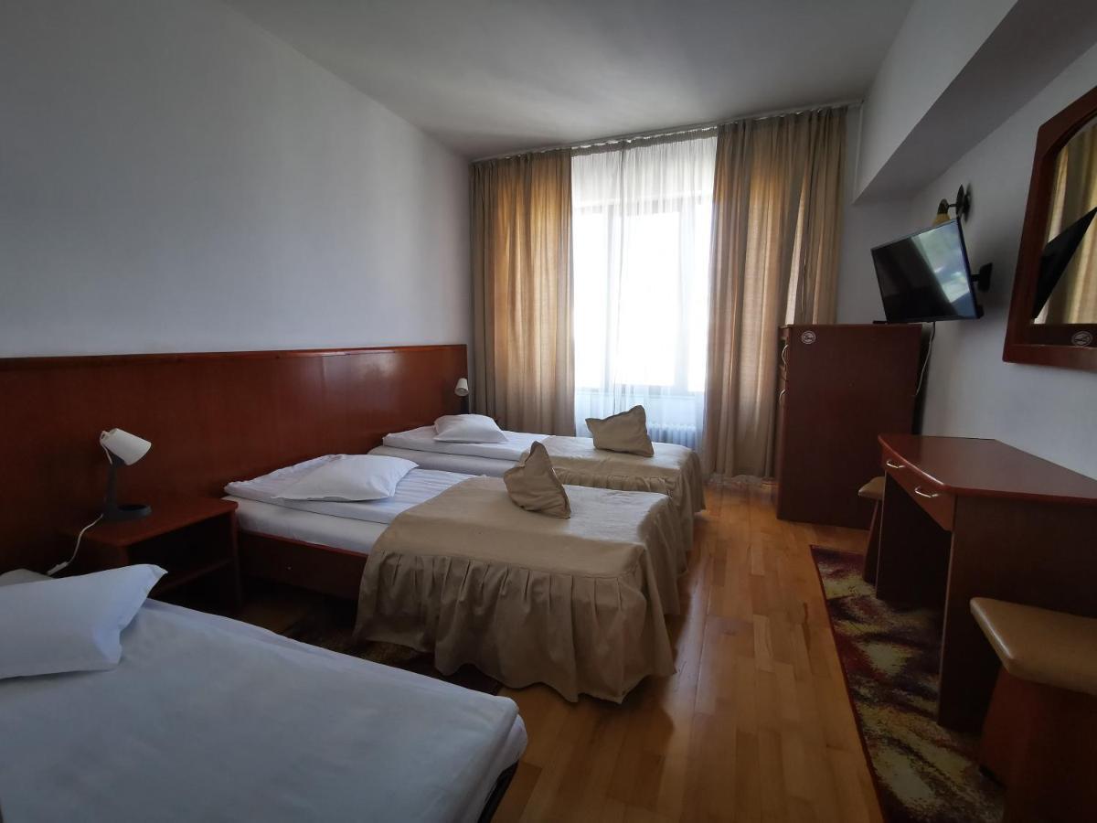Hotel Unirea Focşani Exterior foto